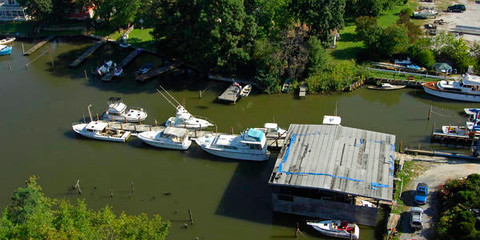 Deckelman's Boat Yard