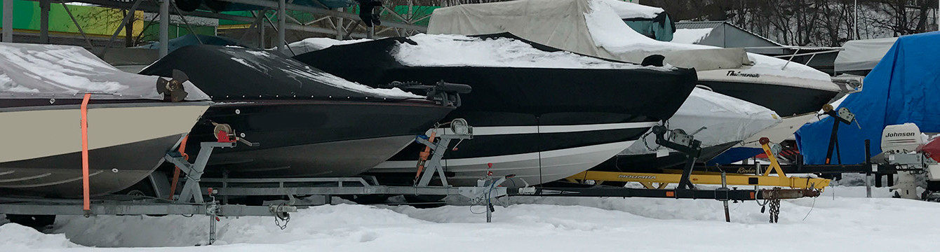 Cómo preparar su barco para el almacenamiento en invierno