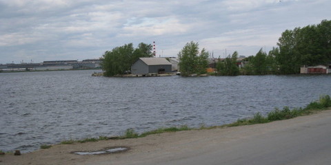 The floating base of Ekaterinburg sea school DOSAAF