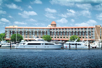 New Bern Grand Marina Yacht Club