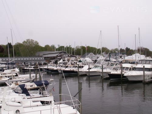 Brewer Dauntless Shipyard & Brewer Essex Island Marina