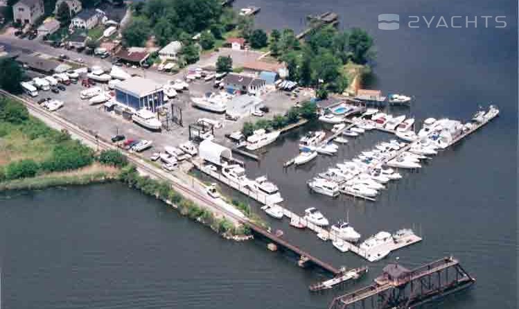 Anchor Bay East Marina & Yacht Sales