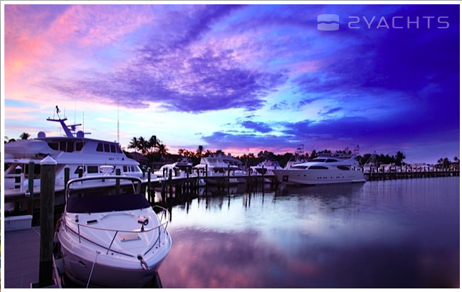 Admirals Cove Marina