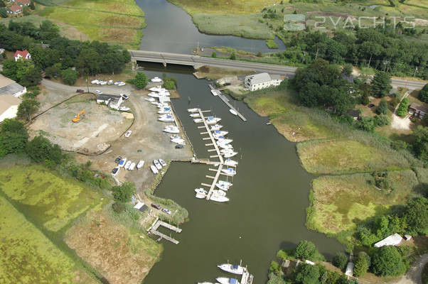 Bayliner Boat Center