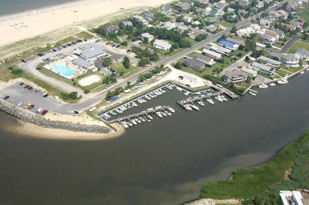 Lewes Yacht Club Marina