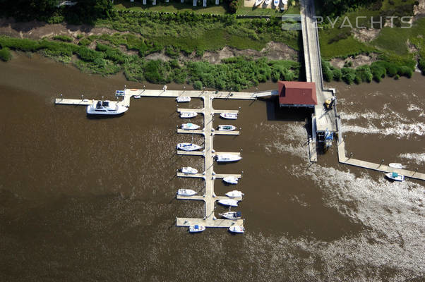 Hampton River Club Marina