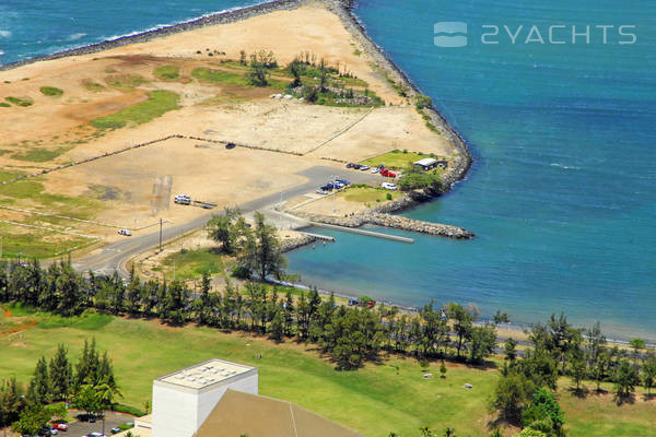 Kahului Harbor Park Ramp