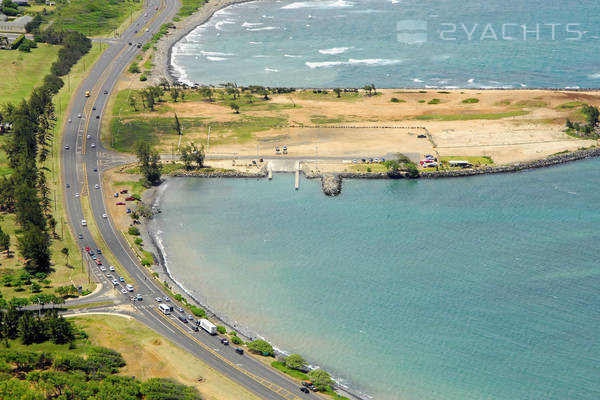 Kahului Harbor Park Ramp