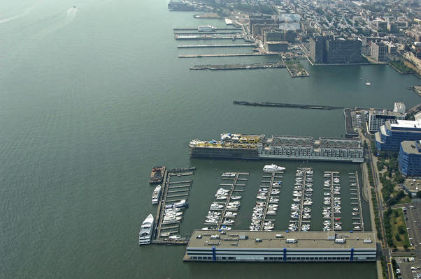 Lincoln Harbor Yacht Club