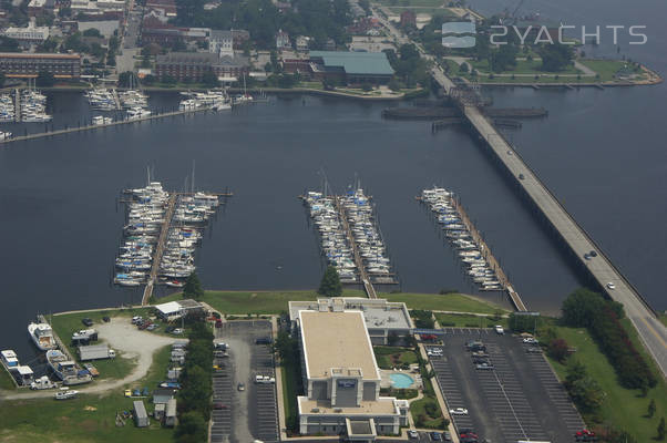 Bridge Pointe Marina