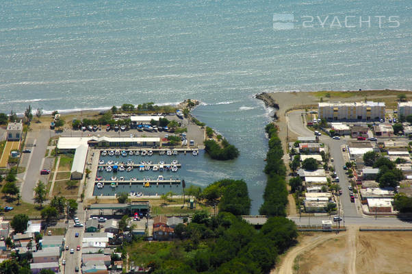 Villa Pesquera Restaurant & Marina