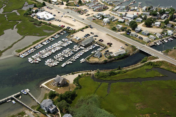 Lockwoods Marina