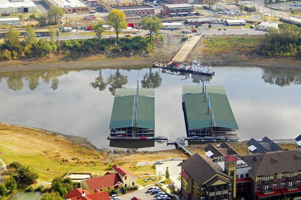 Mud Island Marina - Memphis Yacht Club