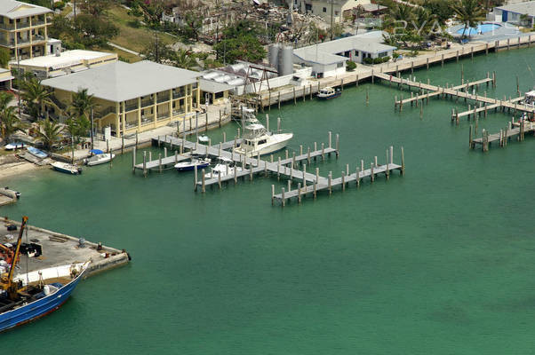 Sea Crest Hotel & Marina