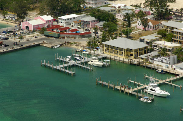 Sea Crest Hotel & Marina