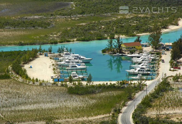 Hawk's Nest Resort & Marina
