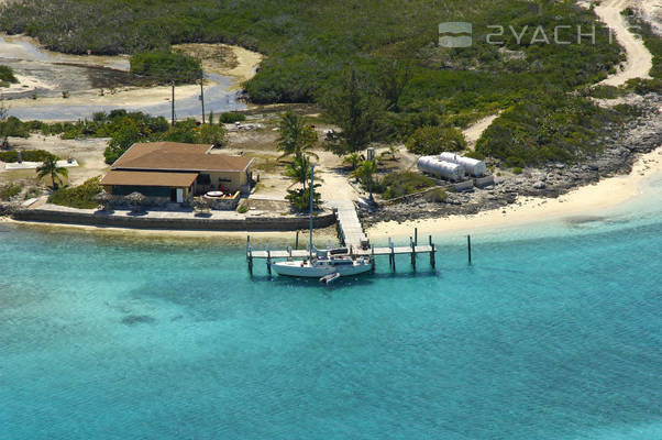 Farmers Cay Yacht Club & Marina