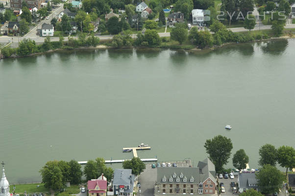 Beloeil Public Dock