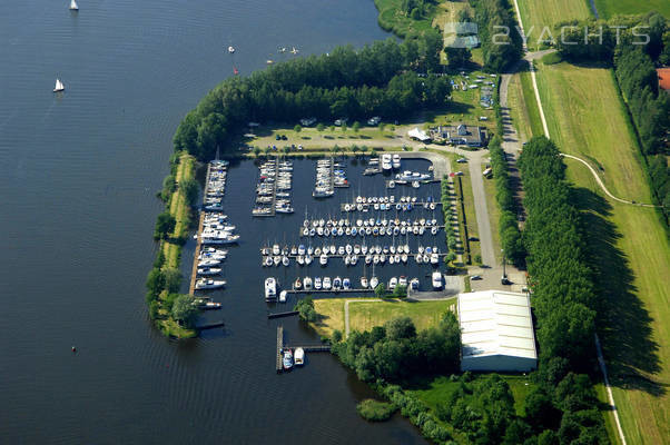 Yachtharbor/Watersportcentrum De Eemhof