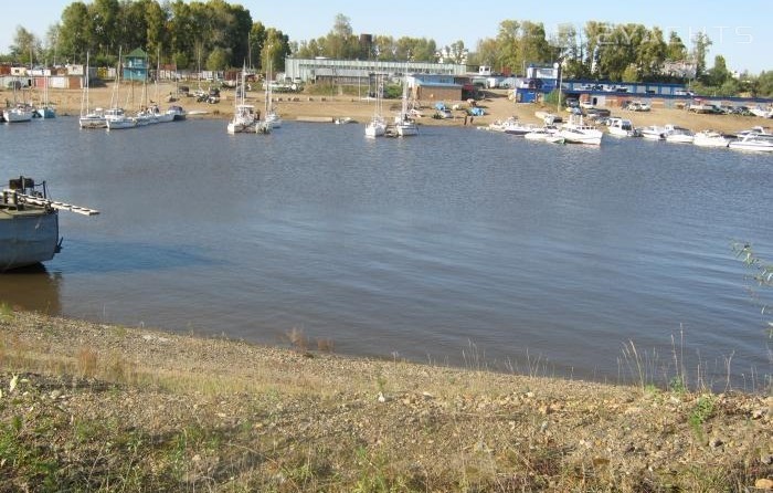 Яхт-клуб 