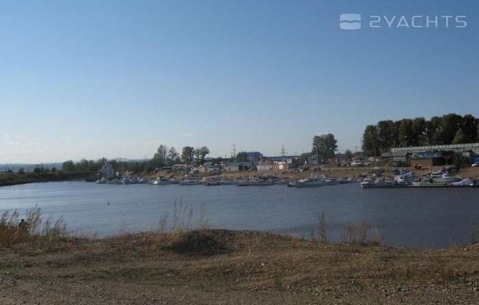 Яхт-клуб 