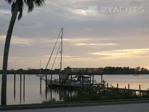 Night Swan Intracoastal Bed & Breakfast