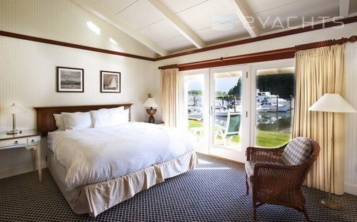 Yachtsman Lodge & Marina