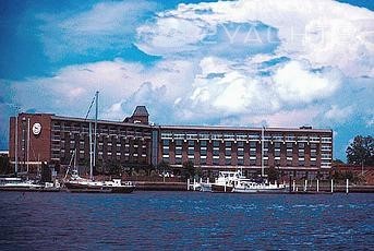 New Bern Grand Marina Yacht Club