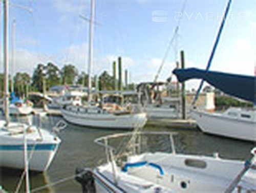 Sail Harbor Marina & Boatyard