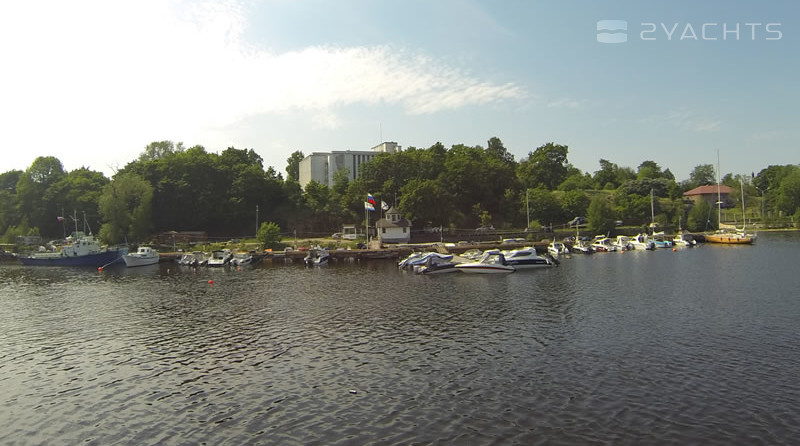 Yacht club "Pitch of the Cape"