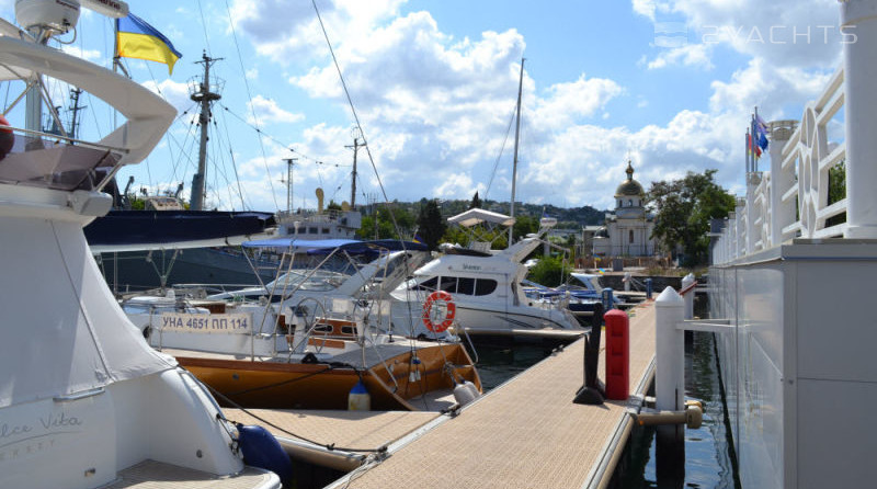 Yacht Marina "Royal pier" (Imperial Wharf)