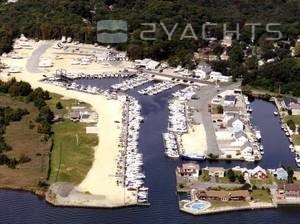 Holiday Harbor Marina & Yacht Sales