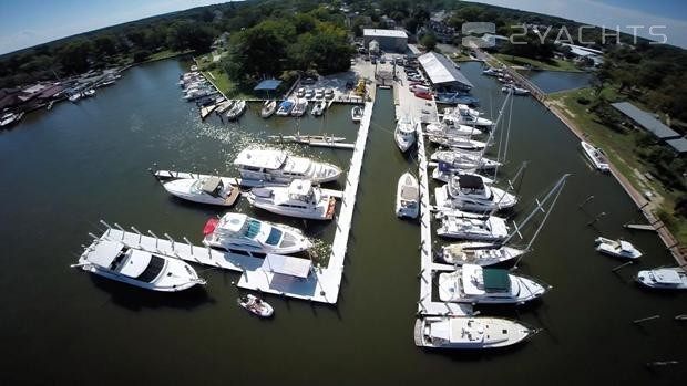 Higgins Yacht Yard