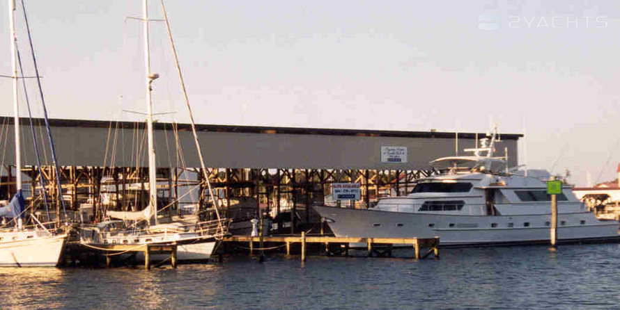 Dozier’s Regatta Point Yacht Club