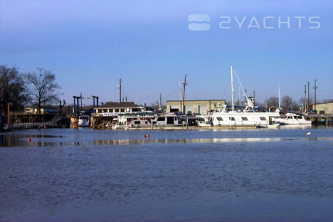 Demopolis Yacht Basin