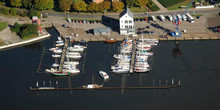 Am Hafen Road Marina