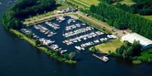 Yachtharbor/Watersportcentrum De Eemhof