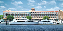 New Bern Grand Marina Yacht Club