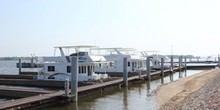 Yacht club "Boat house"