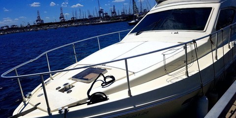 Ferretti 42