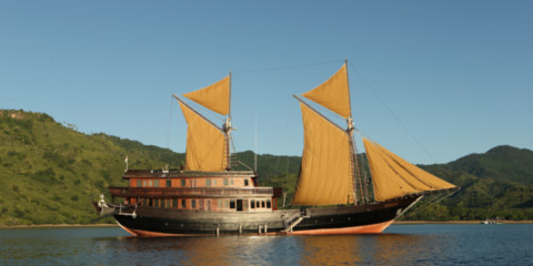 Custom Alila Purnama