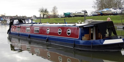 Amber boats amsterdam cruiser style wide beam barge