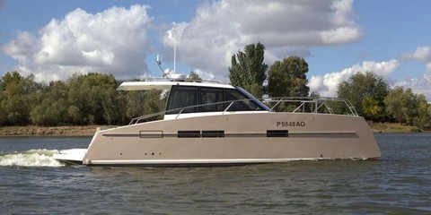 Aurora 33