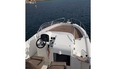 B2 marine cap ferret 652 open