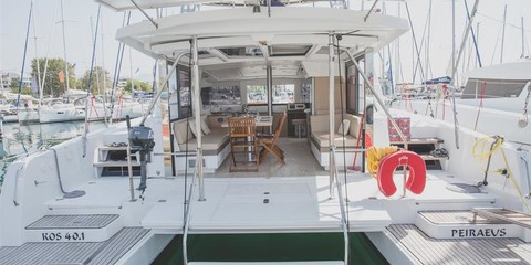 Bali catamarans 4.0 lounge