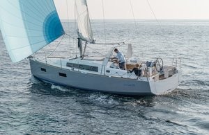 Beneteau Oceanis 38