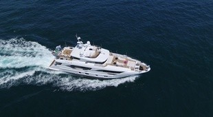 Benetti Delfino 95