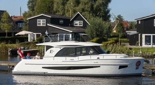 Boarnstream 1100 Elegance Sedan