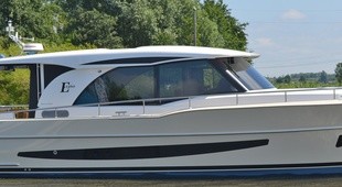Boarnstream 1360 Elegance Sedan