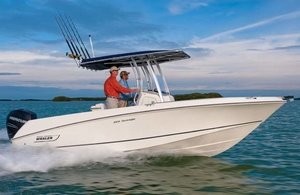 Boston Whaler 220 Outrage